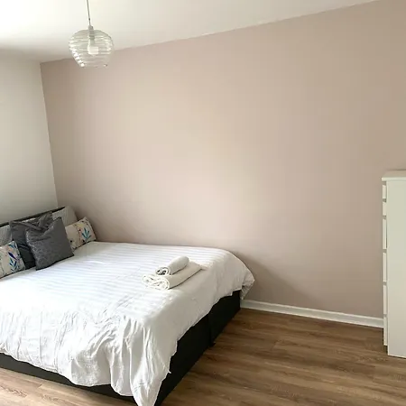 A Cosy Chic Flat In Clapton